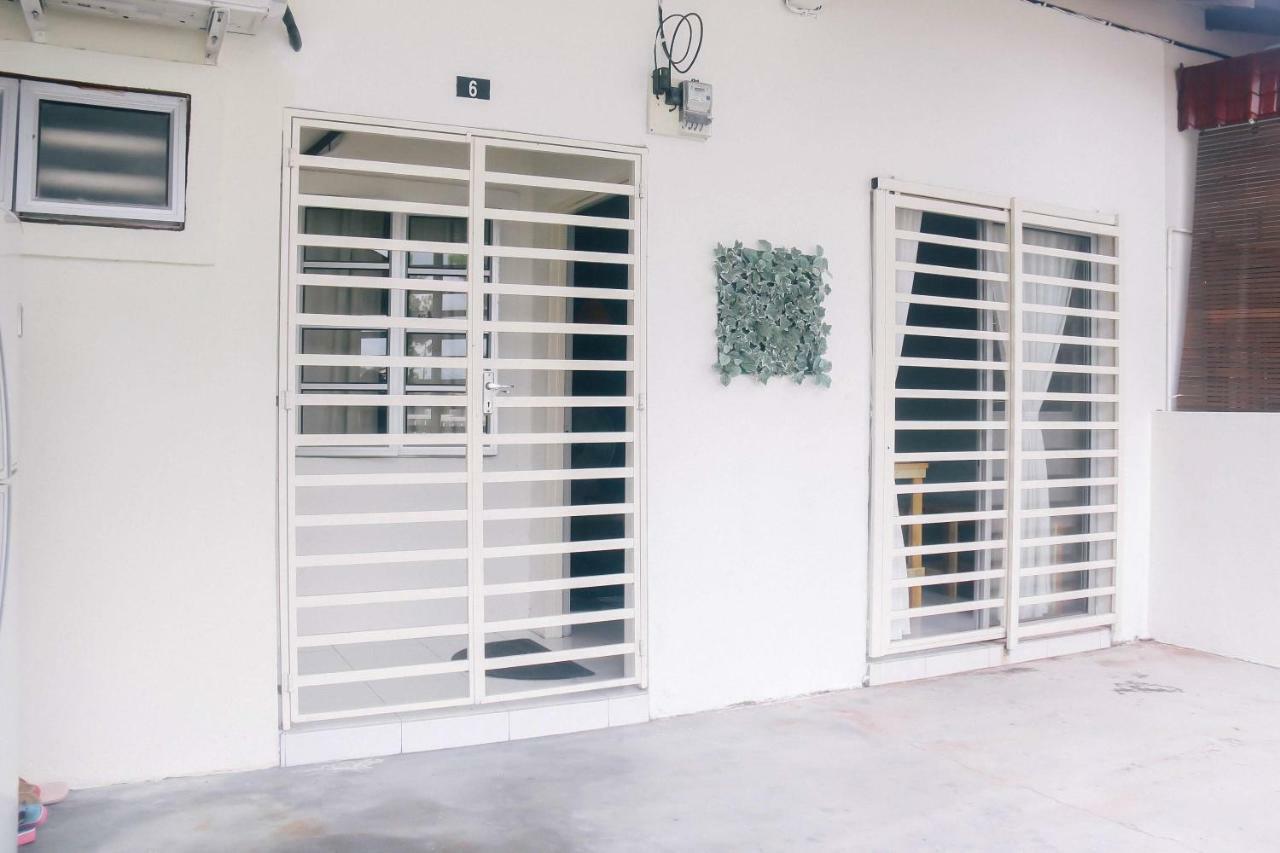 Thedaun Homestay Seri Iskandar, Perak Екстер'єр фото